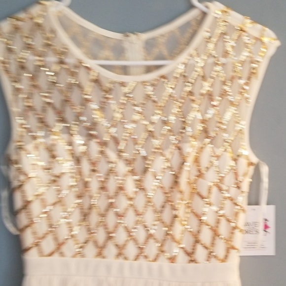 Never worn formal gown with slit - Picture 3 of 7